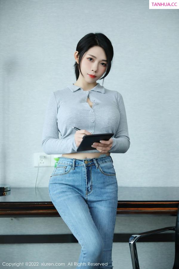 娜娜子呀  [XiuRen]高清写真图 2022.03.14 No.4711 娜娜子呀第8张图片